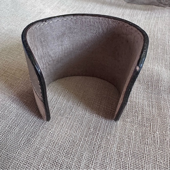 Colette Malouf Two Tone Cuff - Picture 5 of 7